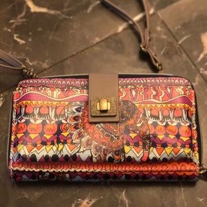 Sakroots Crossbody Smartphone Wallet